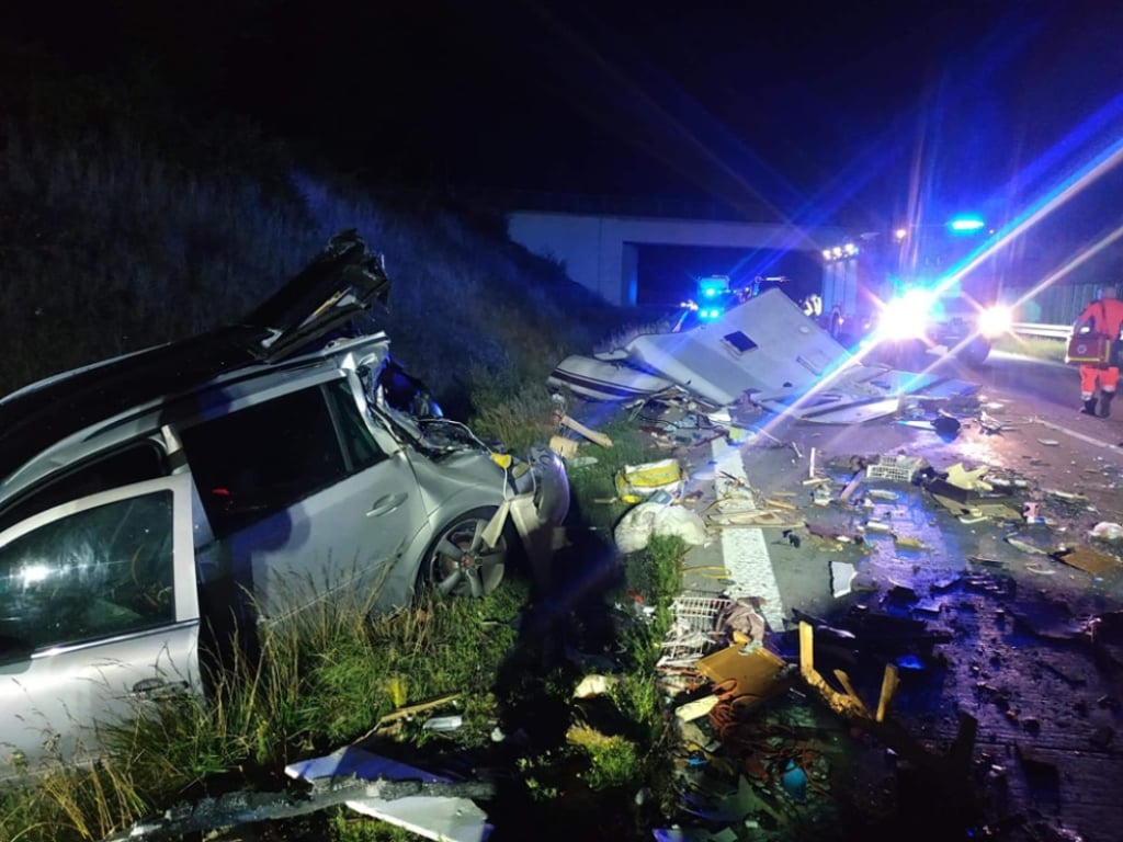 Wypadek 3 aut na A4. 3 osoby ranne - Komenda Powiatowa Państwowej Straży Pożarnej w Złotoryi