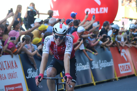 Gorące przywitanie kolarzy na mecie - Tour de Pologne już w Karpaczu - 0