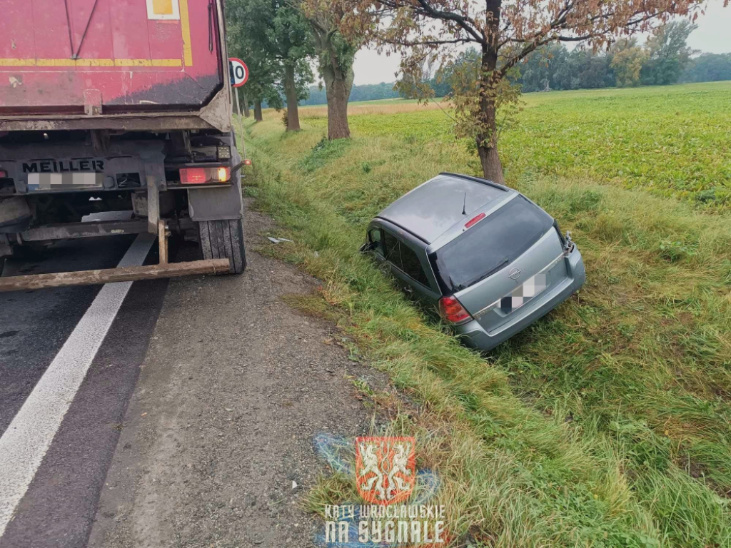 Wypadek w Magnicach, jedna osoba ranna - fot. Mirosław Rogowski