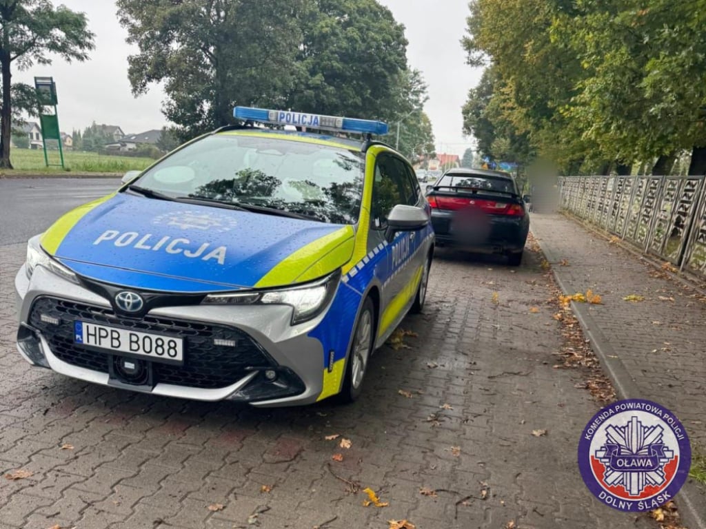 Wysyp nieodpowiedzialnych kierowców na dolnośląskich drogach - policja reaguje - fot. dolnośląska policja/ fotografia z interwencji