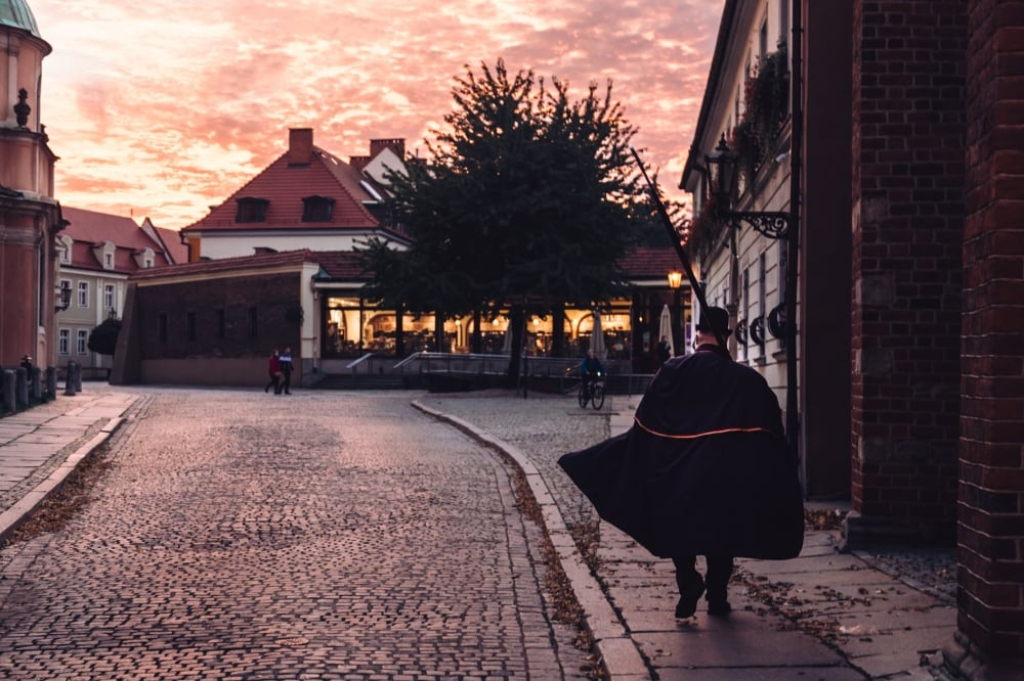 Pan Robert od 17 lat zapala latarnie na Ostrowie Tumskim. Radiowa opowieść o wrocławskim latarniku [REPORTAŻ] - Fot: Patrycja Dzwonkowska