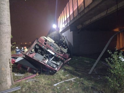 Śmiertelny wypadek na A4. Kierowca autobusu nie żyje