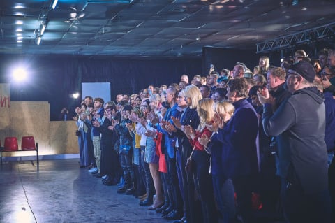 "Scena na Piekarach" znów zagrała dla publiczności. Teatr Modrzejewskiej wykupił legendarny pawilon - 5