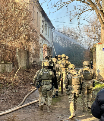 Tak wyglądała akcja antyterrorystów i policyjnego negocjatora w Skale [ZDJĘCIA, WIDEO] - 14