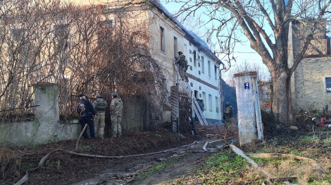 Tak wyglądała akcja antyterrorystów i policyjnego negocjatora w Skale [ZDJĘCIA, WIDEO] - 15