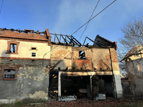 Tak wyglądała akcja antyterrorystów i policyjnego negocjatora w Skale [ZDJĘCIA, WIDEO] - 1