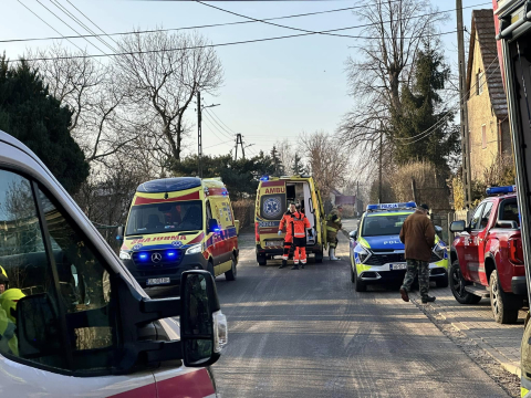 Tak wyglądała akcja antyterrorystów i policyjnego negocjatora w Skale [ZDJĘCIA, WIDEO] - 3