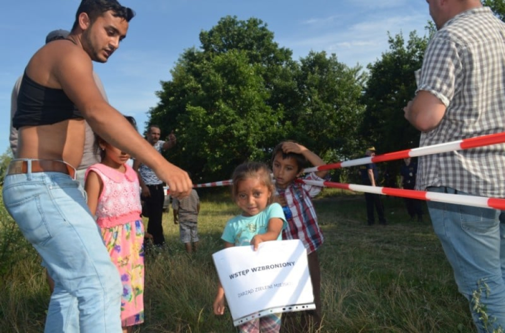 Romowie zostali wyrzuceni z koczowiska we Wrocławiu. Po 10 latach wygrali sprawę przed Trybunałem Praw Człowieka