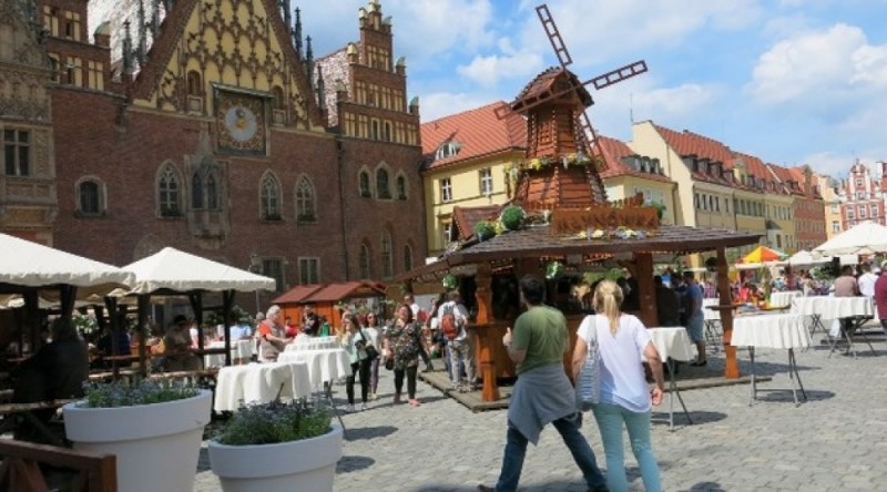 Zakupy, jedzenie i relaks. Jarmark Świętojański rozpoczęty - fot. wroclaw.pl