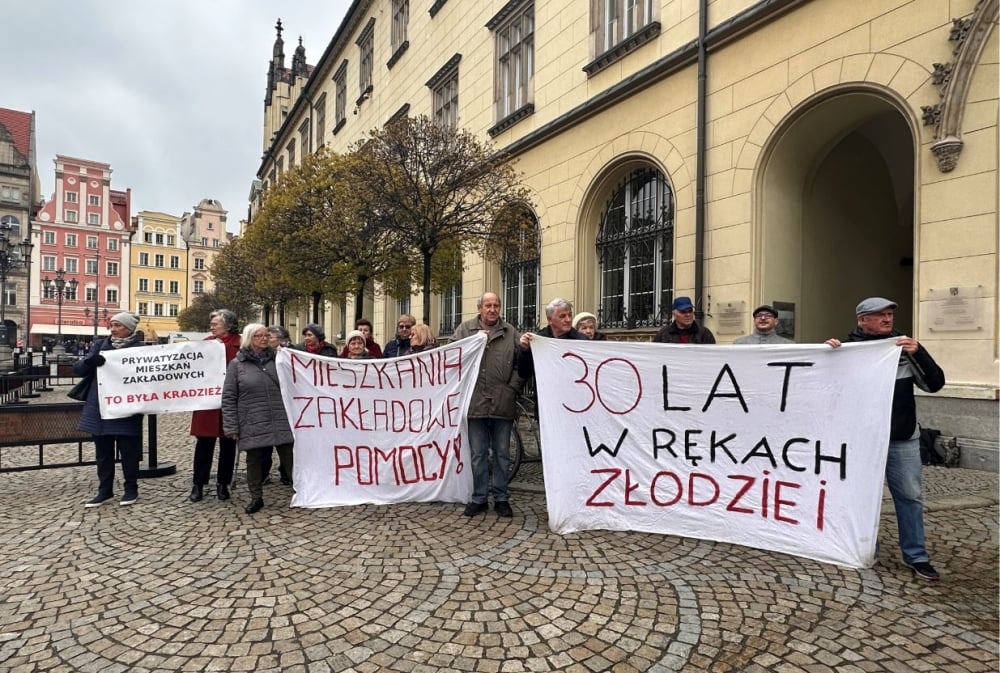 Lokatorzy wrocławskich mieszkań zakładowych znowu protestują - fot. Jakub Dworzecki