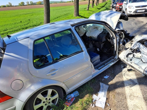 Czołowe zderzenie na DK 8. Trzy osoby ranne, lądował śmigłowiec LPR - 0