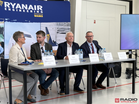 300 nowych miejsc pracy na wrocławskim lotnisku. Ryanair otworzył drugi hangar  - 0