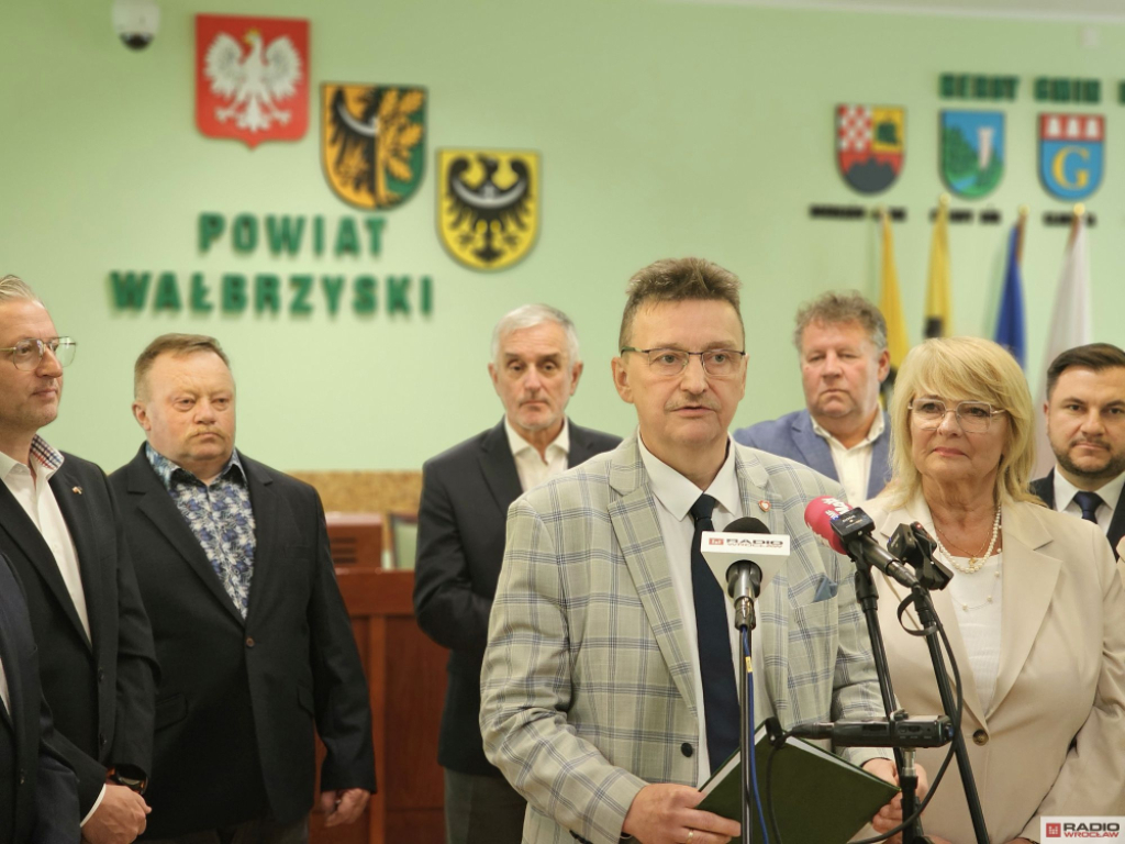 Nowy zarząd powiatu wałbrzyskiego chce odbudować relacje z gminami - fot. Bartosz Szarafin