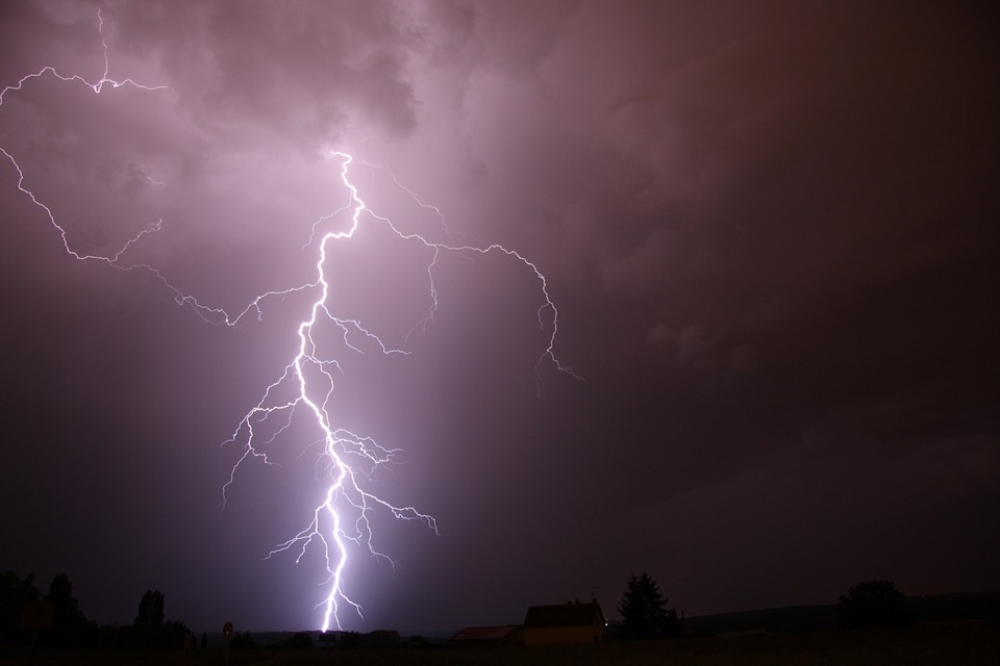 IMGW ostrzega przed burzami i gradem - Zdjęcie ilustracyjne, fot. Pixabay