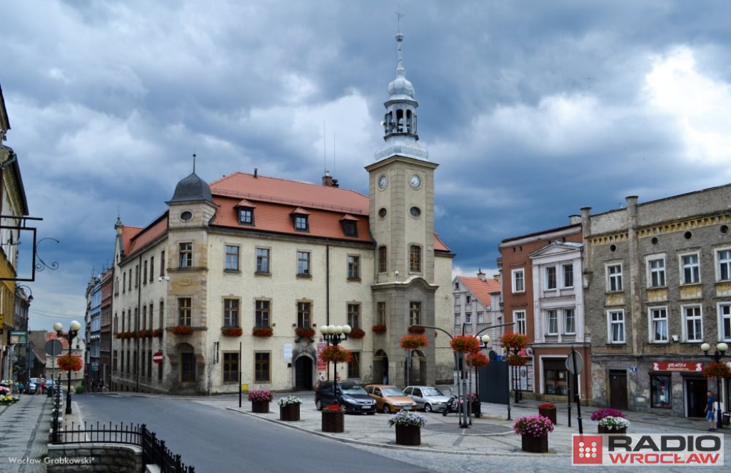 Gmina Boguszów Gorce wyemituje obligacje. To jedna z pierwszych decyzji nowego burmistrza - fot:  archiwum Radia Wrocław