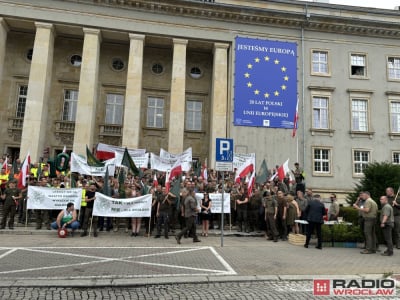 Związek Leśników Polskich protestował przed Urzędem Wojewódzkim