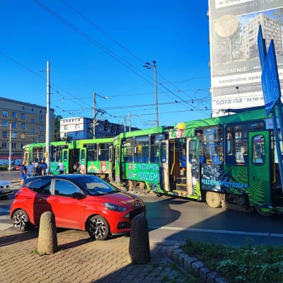 Kolizja tramwaju z tramwajem na Placu Legionów we Wrocławiu - 2