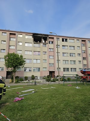 Wybuch gazu w Bielawie. Sąsiedzi uratowali mężczyznę przed płomieniami - 0