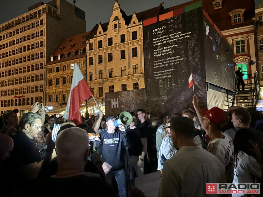 Protestowali przeciwko filmowi "Zielona granica" - fot. Mateusz Florczyk