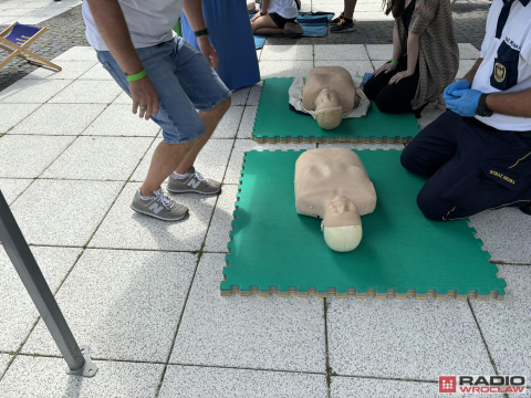 Hulajnoga zderzyła się z samochodem osobowym. Sytuację kontrolowali ratownicy - 2