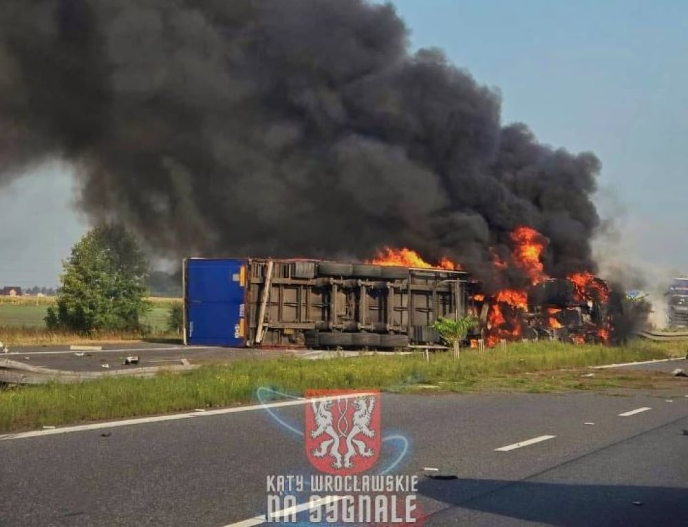 Spore utrudnienia na autostradzie Wrocław - Katowice - fot. Kąty Wrocławskie na sygnale/FB 