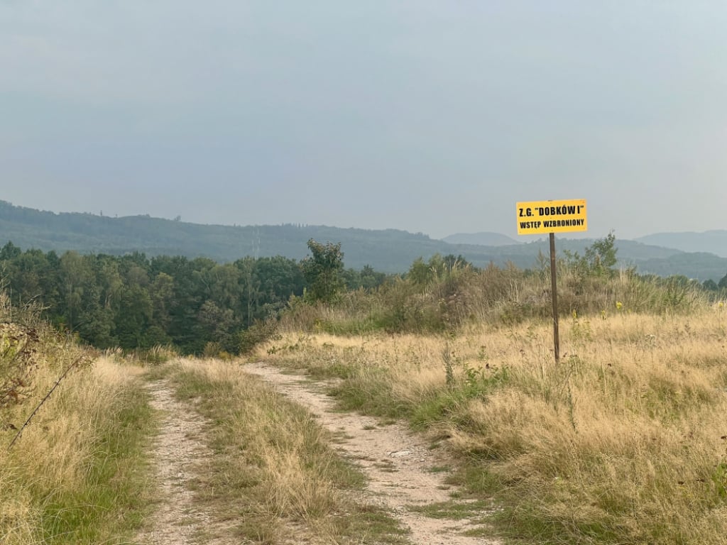 Wysypisko odpadów w samym sercu Geoparku UNESCO? - fot. Facebook / Dobków