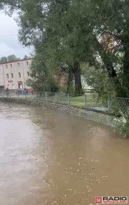 Kamienna Góra: dociążenie mostu na Zadrnie, nieprzejezdne ulice - 0