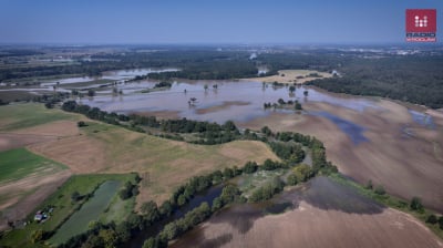 Stary Otok pod Oławą. Coraz więcej wody [WIDEO DRON]