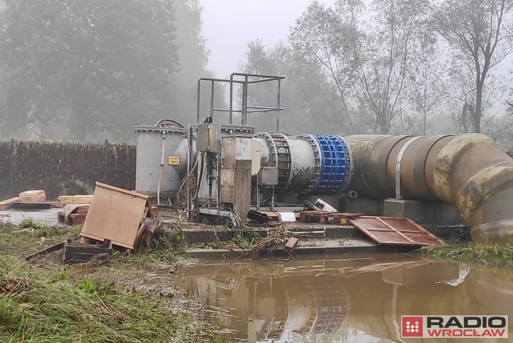 Nie działa oczyszczalnia ścieków w Jeleniej Górze. Nieczystości trafiają do Bobru - fot. Jakub Thauer