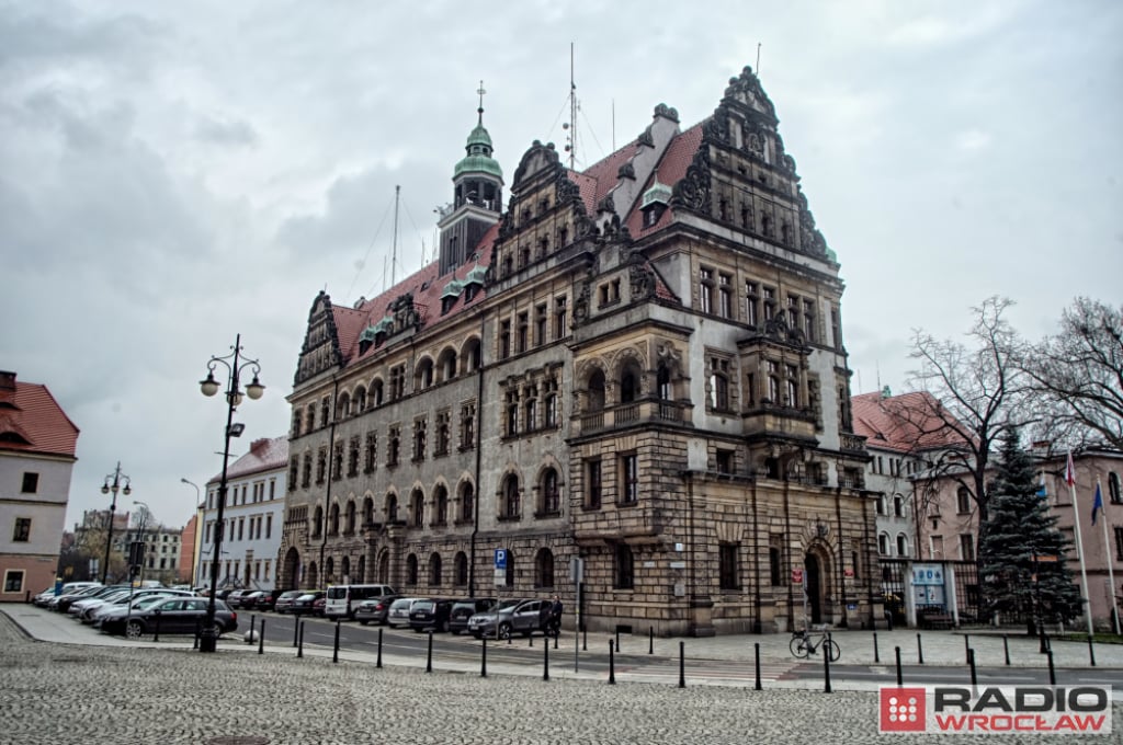 Legniczanie będą mogli liczyć na zniżki. W mieście pojawi się Karta Mieszkańca - fot. archiwum Radio Wrocław