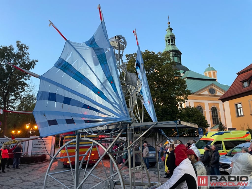 Parady i spektakl: Jelenia Góra świętuje zakończenie Września - fot. Jakub Thauer