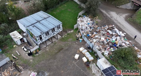 Zwierzęta z Kłodzka czekają na odbudowę schroniska. Powódź zabrała kojce [WIDEO] - 2