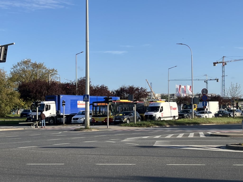 Ulica Ołtaszyńska we Wrocławiu częściowo zamknięta: poranny ruch bez większych utrudnień - fot. Beata Makowska