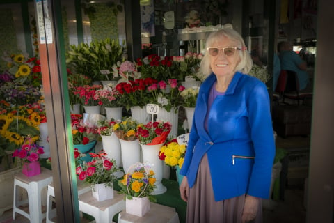 Sprzedaje kwiaty na pl. Solnym od 60 lat. Pani Feliksa to najstarsza kwiaciarka we Wrocławiu - 14