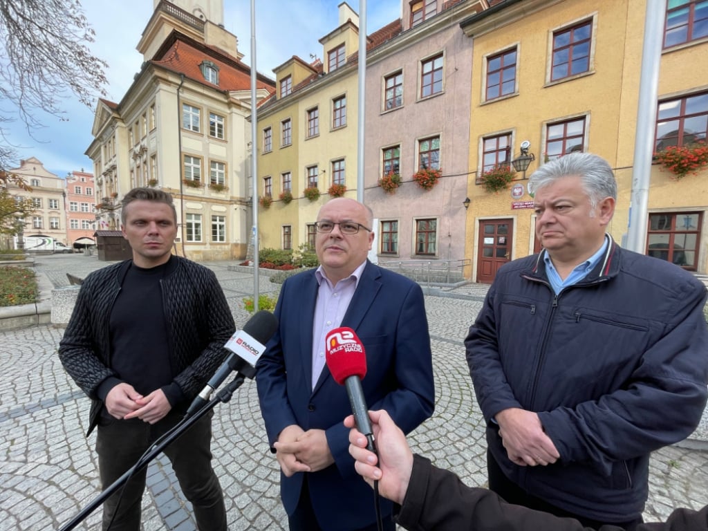 Sesja w sprawie powodzi się nie odbędzie. Powód? Braki formalne - fot. Jakub Thauer