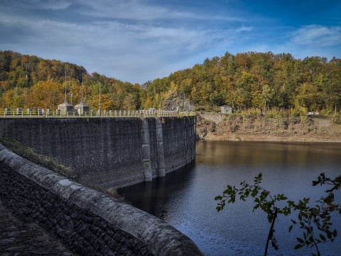 Zapora w Pilchowicach miesiąc po powodzi. Kamienny gigant zatrzymał wielką wodę - 19