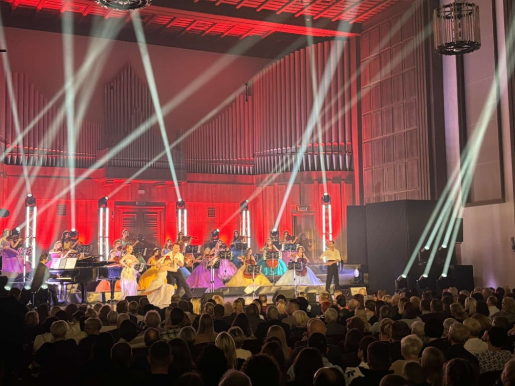 Sala Koncertowa rozbrzmiała jubileuszem Orkiestry Księżniczek - fot. Mateusz Florczyk