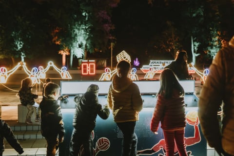 Lumina Park na Zamku Topacz. Tegoroczne iluminacje zabiorą nas do świata "Akademii Pana Kleksa" - 1