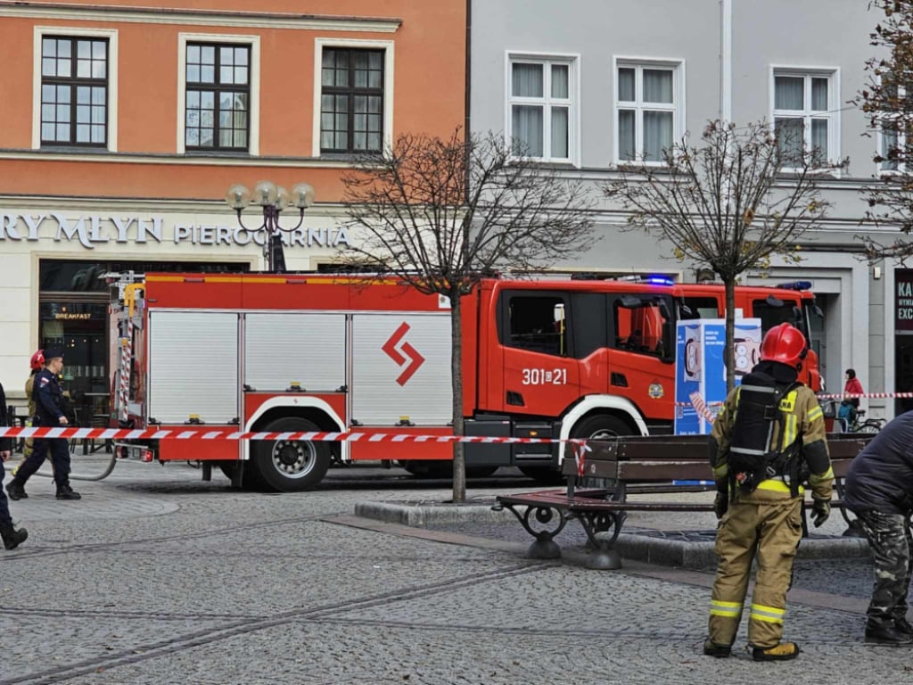 Pożar na Rynku we Wrocławiu. Zapaliła się butla do ogrzewania ogródka - fot. czytelnik