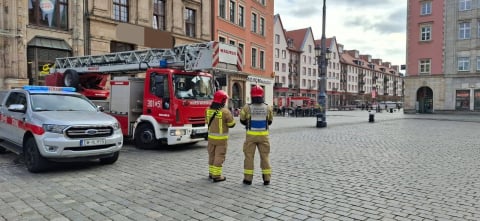 Pożar na Rynku we Wrocławiu. Zapaliła się butla do ogrzewania ogródka - 3