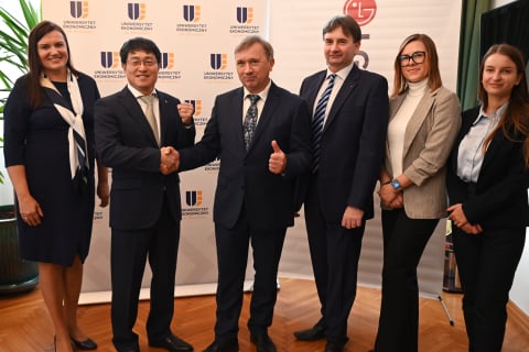 LG Solution i Uniwersytet Ekonomiczny we Wrocławiu razem dla przyszłości studentów i nauki - 1