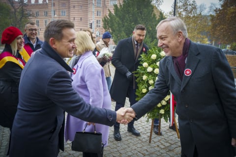 Radosna Parada Niepodległości przeszła ulicami Wrocławia. Zobaczcie zdjęcia! - 9