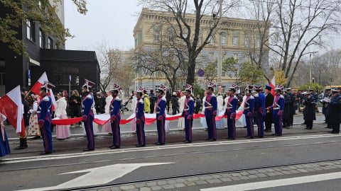 Radosna Parada Niepodległości przeszła ulicami Wrocławia. Zobaczcie zdjęcia! - 20