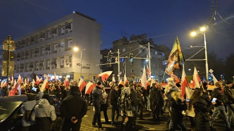 "Marsz Polaków" we Wrocławiu. Policja: użyto petardy hukowej - 8