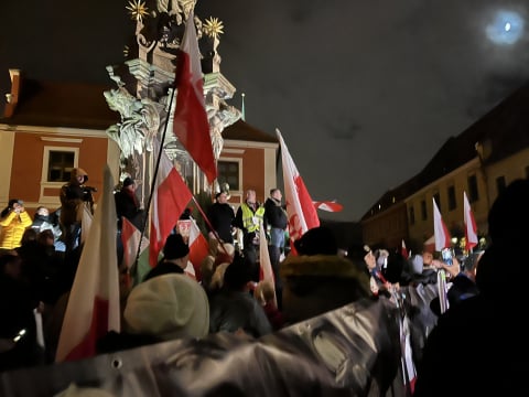 "Marsz Polaków" we Wrocławiu. Policja: użyto petardy hukowej - 0