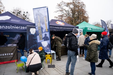 Obchody Święta Niepodległości na pl. Wolności we Wrocławiu. "Niepodległość nie jest dana raz na zawsze" - 39