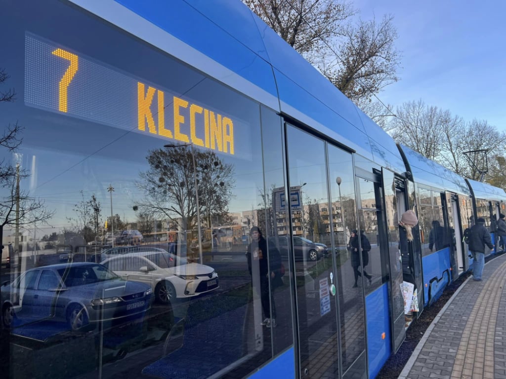 Nowy tramwaj na Klecinę bliżej realizacji. Miasto proponuje dwie możliwe trasy - Tramwaj na Klecinę bliżej realizacji. Miasto proponuje dwie możliwe trasy fot. Wrocławskie Inwestycje