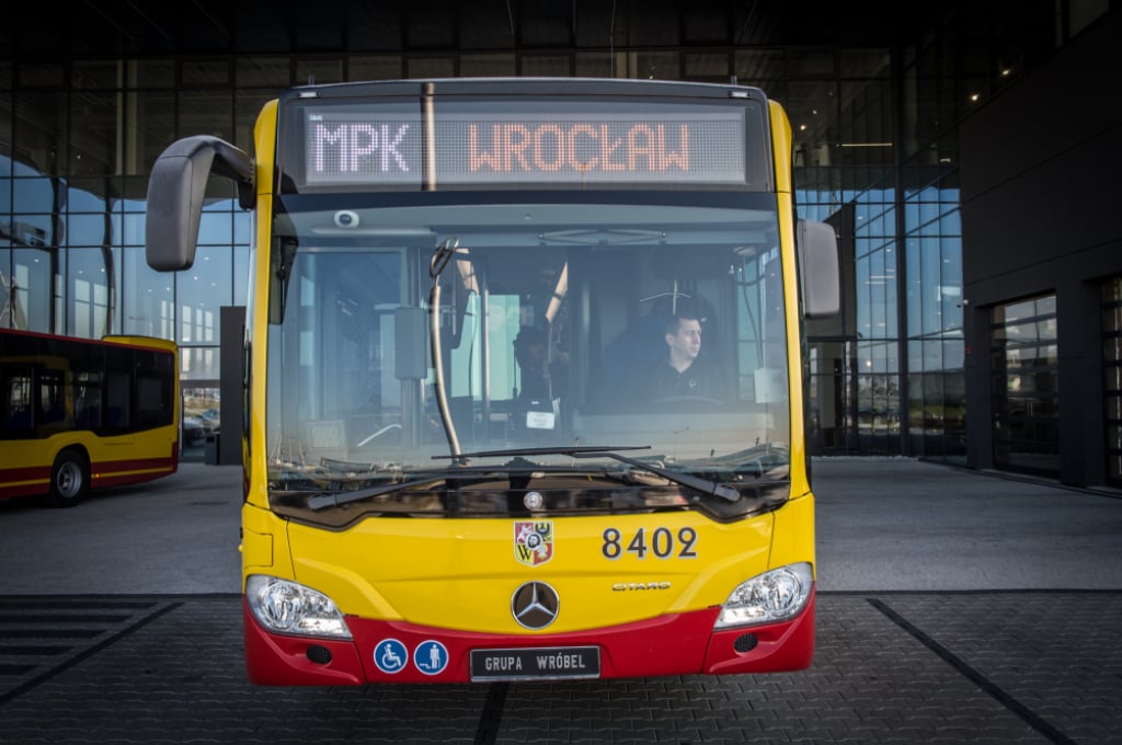 MPK Wrocław nie chce podwykonawcy. Kursowanie kilkunastu linii zagrożone? Tylko u nas! - W sierpniu MPK ogłosiło, że rezygnuje z przedłużania umów z podwykonawcami - fot. archiwum radiowroclaw.pl