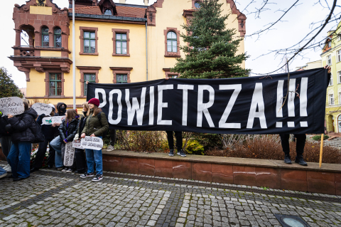 "Smogowe płuca" stanęły w Nowej Rudzie. Mieszkańcy mogą sprawdzić, czym oddychają - 2