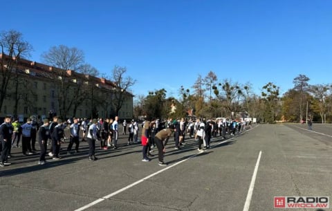 Pobiegli, by uczcić wojskowe święto i wesprzeć zbiórkę charytatywną - 0